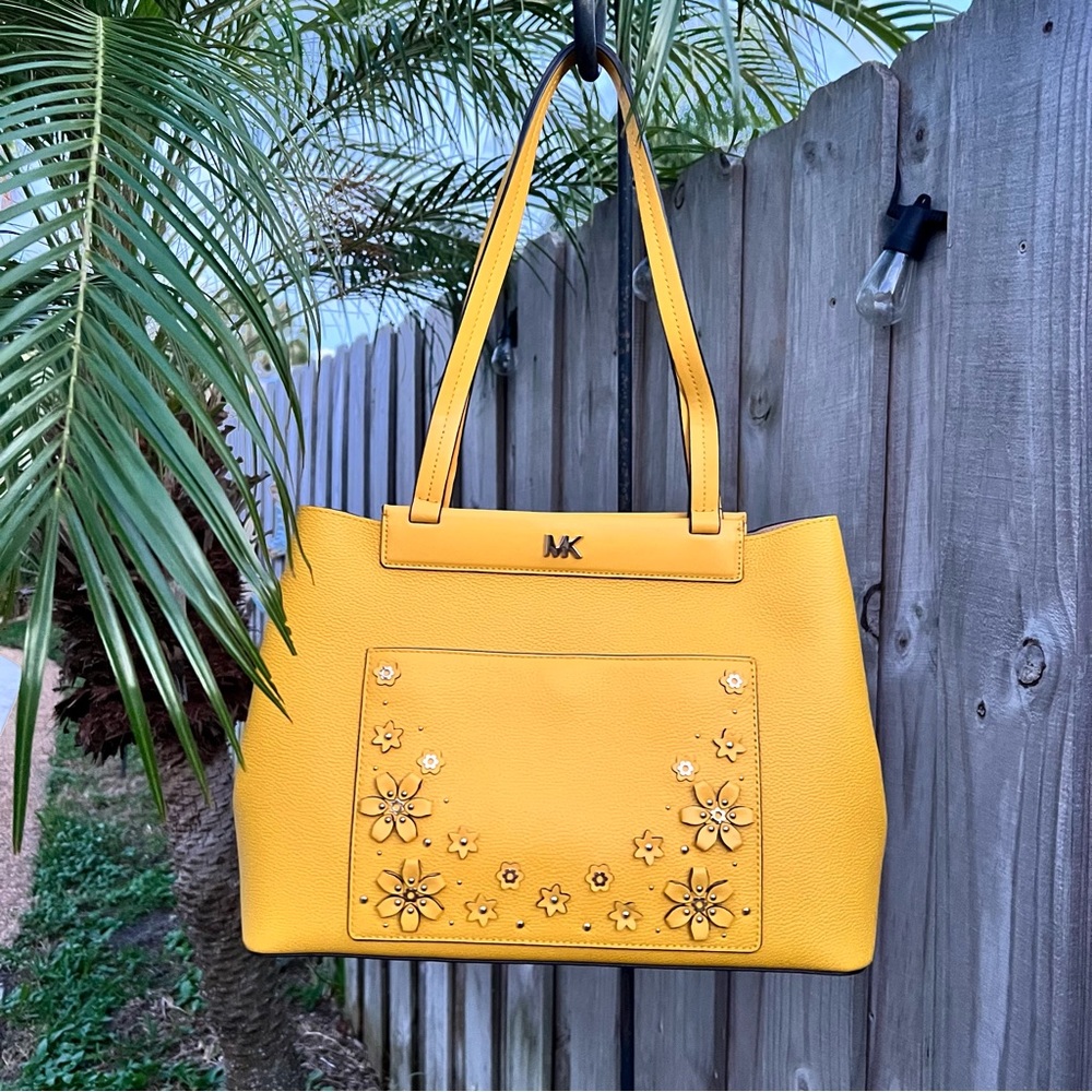 Michael Kors, NWOT, floral sunflower/yellow